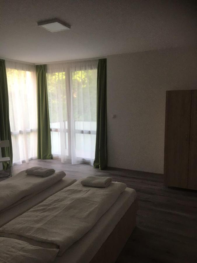 Apartmanhotel Baraton*** 巴拉顿菲赖德 外观 照片