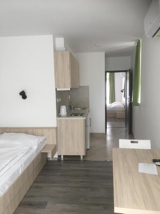 Apartmanhotel Baraton*** 巴拉顿菲赖德 外观 照片
